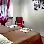 Πανσιόν La Corte & Breakfast